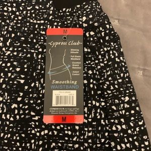 Black and white golf skort size M